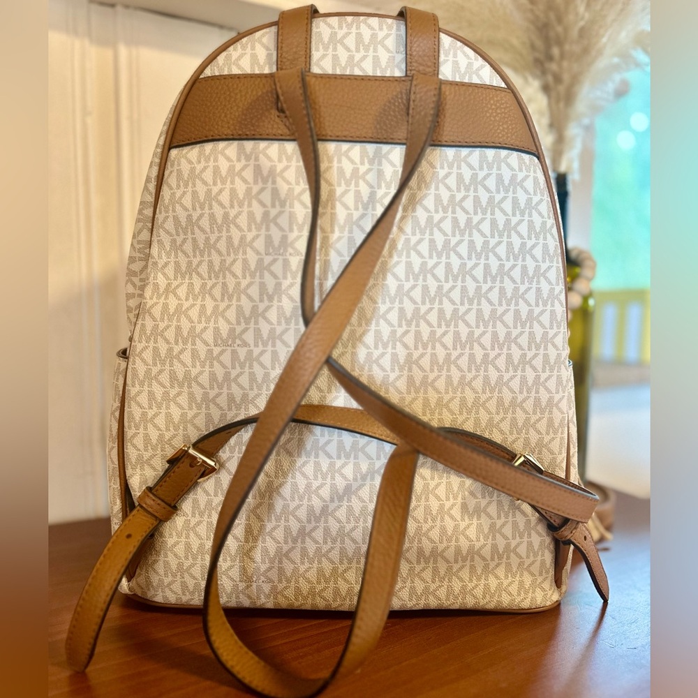 Michael Kors Large Abbey Cream Monogram Backpack - Picture 3 of 11